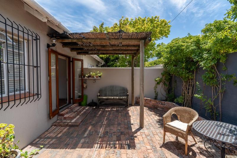 2 Bedroom Property for Sale in Harfield Village Western Cape
